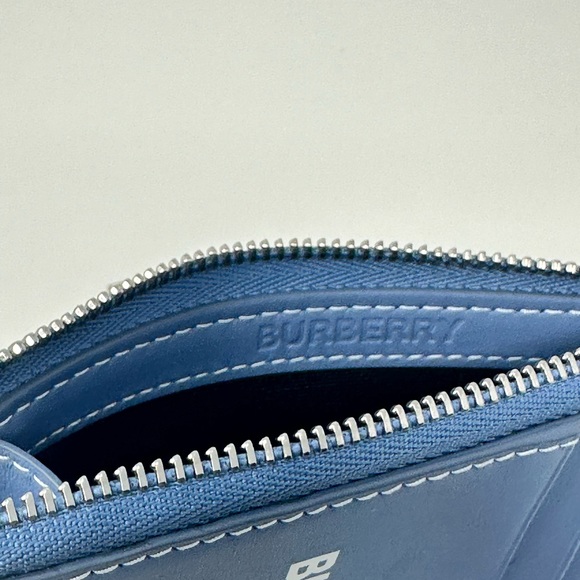 Burberry zip card holder - Picture 4 of 5